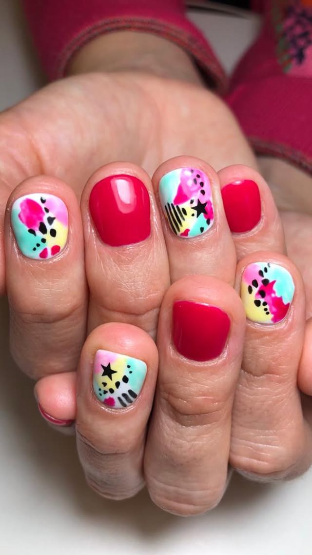 Esmaltado en tonos cálidos con diseño